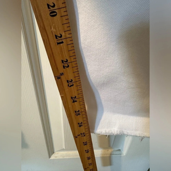 NWT GOOD AMERICAN Good Legs 16 White Straight Leg Sculpt Raw Hem Jeans Mid Rise2 - Picture 10 of 16